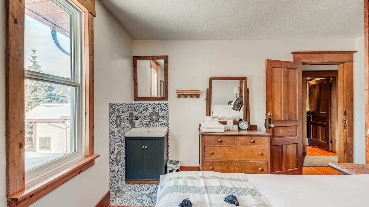 Photo of Bedroom in Banff