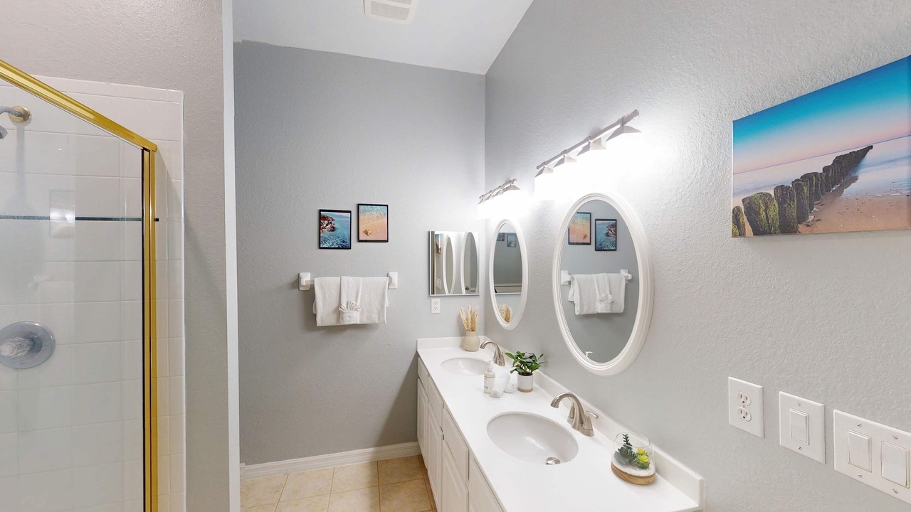 Photo of Bathroom in Bahama Bay