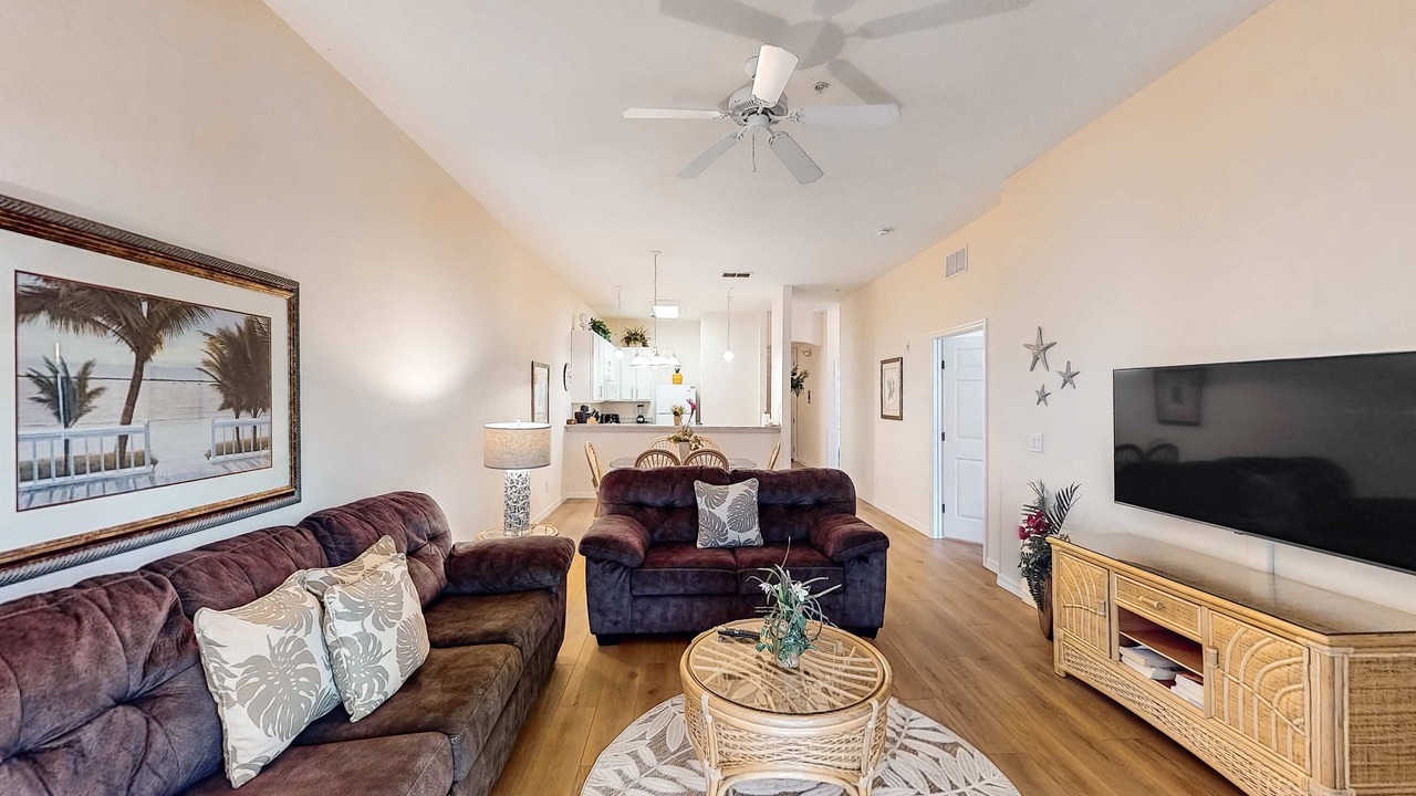Photo of Livingroom in Bahama Bay