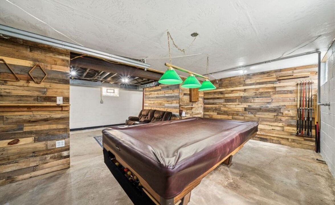 Photo of Bedroom in Plum