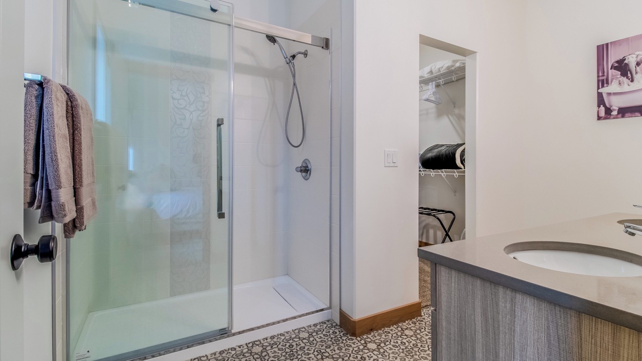 Photo of Bathroom in Sylvan Lake