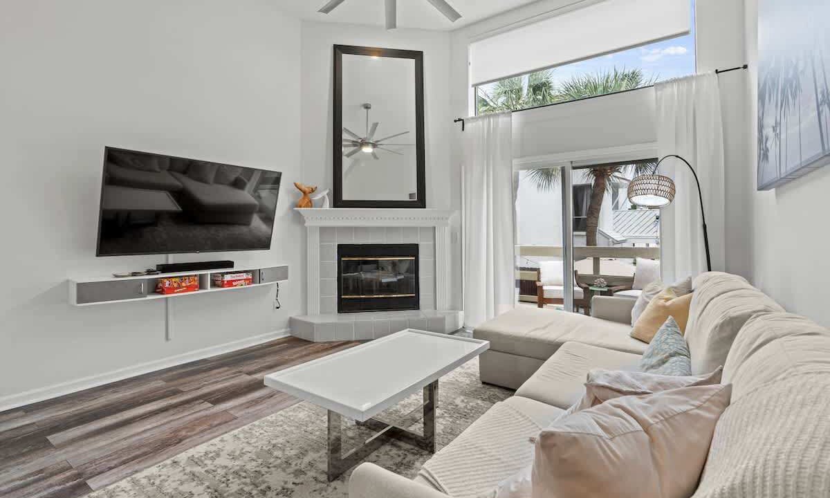 Photo of Livingroom in Jacksonville Beach
