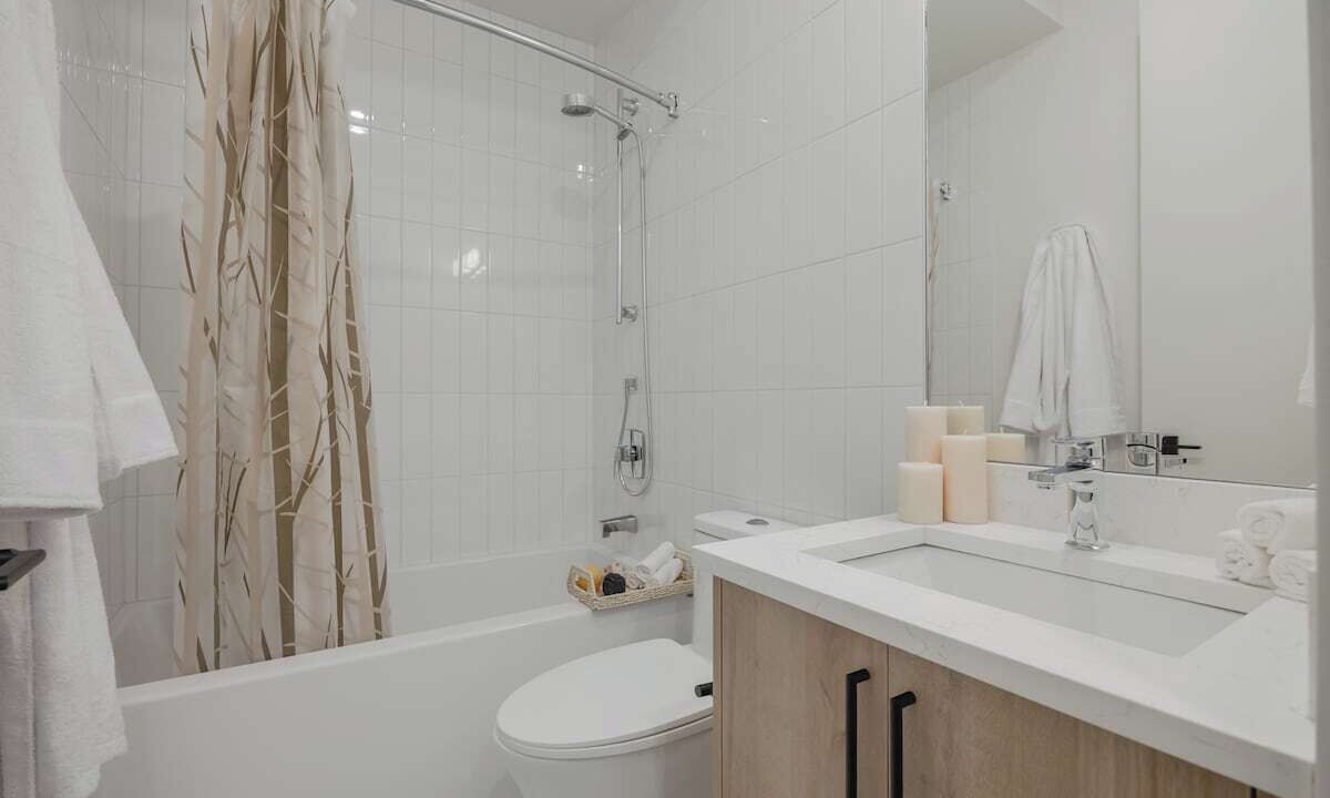 Photo of Bathroom in Hillhurst