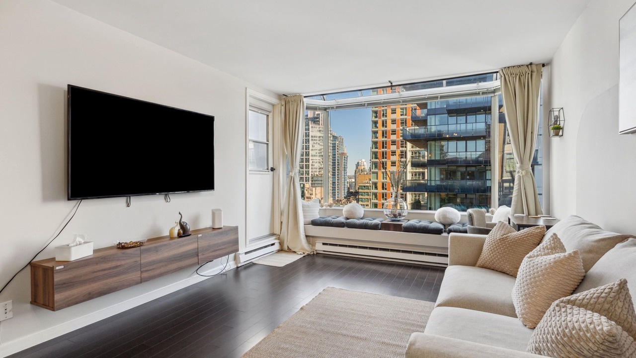 Photo of Livingroom in Downtown Vancouver