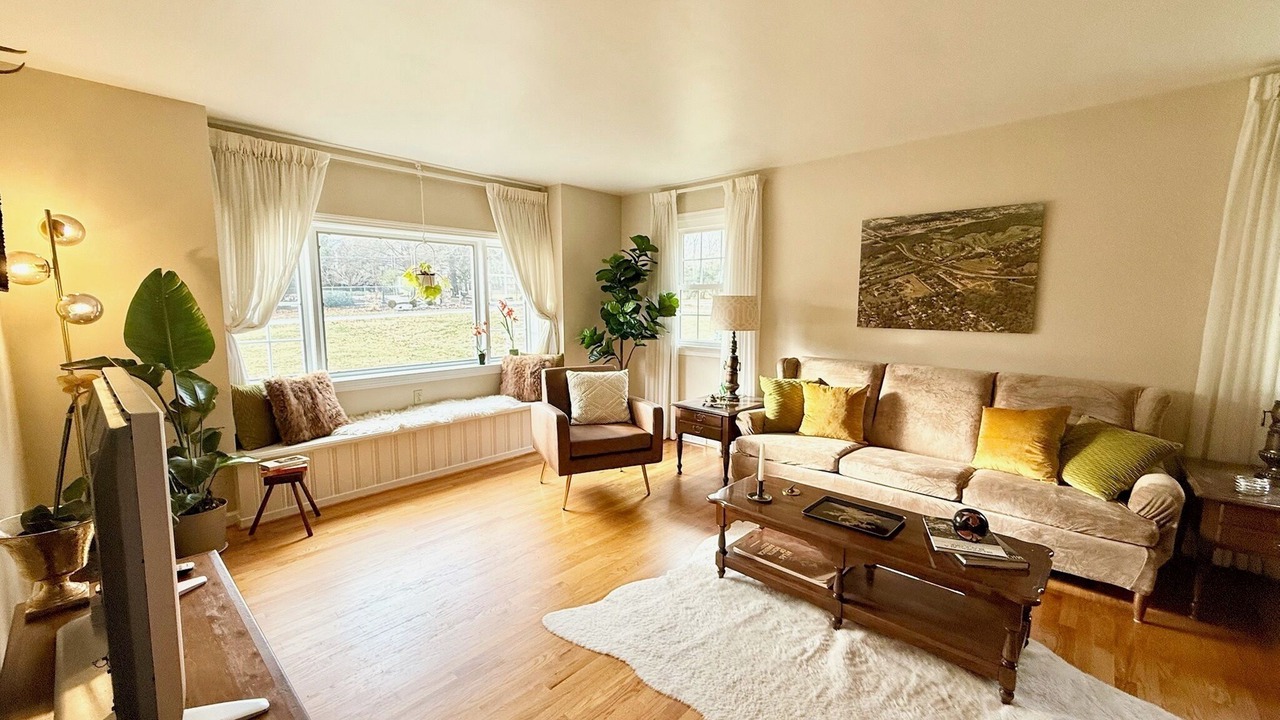 Photo of Livingroom in Dark Hollow Woods