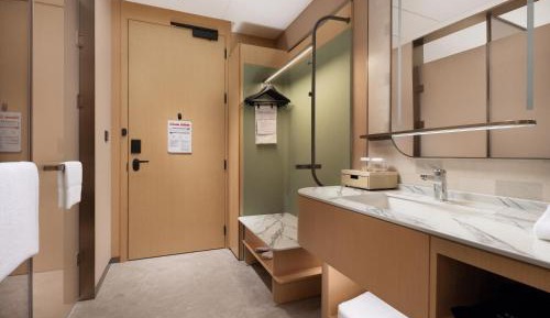 King Guest Room