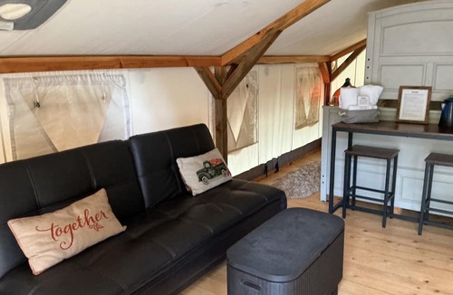 Idleyld Park Cabin | Umpqua National Forest Family Glamping Tent Homesteader - Near Crater Lake & Umpqua Hot Springs