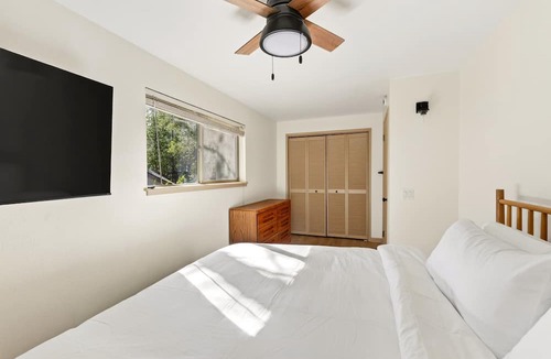 Sunriver House | The Village Nook at Backwoods, Short Walk to the Village, AC, SHARC, Grill, Pets