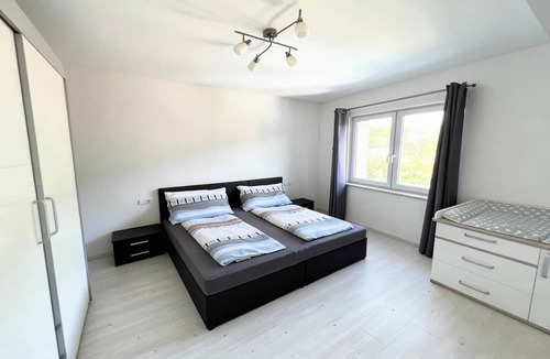 Hinterhainbach Apartment | Lovely apartment near Vienna with private pool
