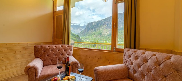 The Social Stays Manali in Manali