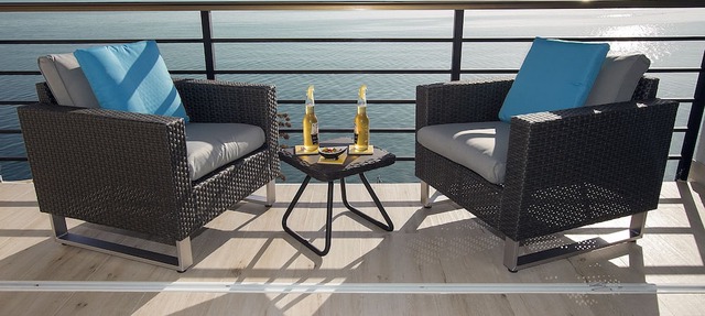 DELUXE APARTMENT- BEACHFRONT, SWIMMING POOL, A/A, FREE WIFI AND PARKING in Torremolinos