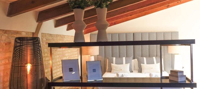 Sunny studio Loft, 2 to 4 pax Terrace Old City in València
