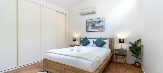 Peaceful 1BR Courtyard Unit in quiet Dickson in Dickson