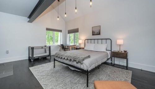 Luxury Tobermory Retreat Modern Home and Hot Tub in Tobermory