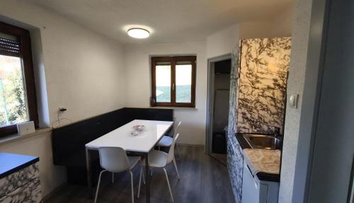 Spacious Room in Modern Flat in Innsbruck