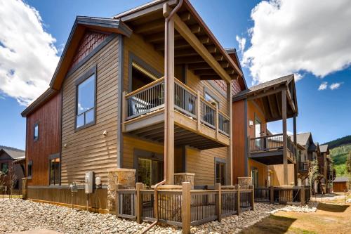 River Townhome 